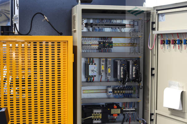 ZDPE10025-ESTUN原廠適配電氣箱總成，抗干擾能力強，電氣運行穩定.jpg
